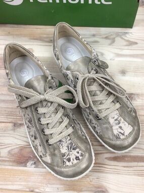 Remonte R1402-60 in Beige and Metallic Grey